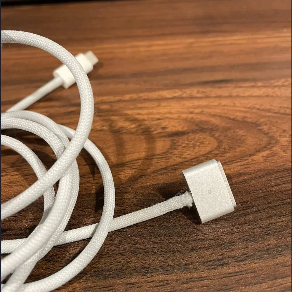 MacBook Pro 14” | 2021 | M1 Pro | 16GB | Works Perfectly | Screen Cracked